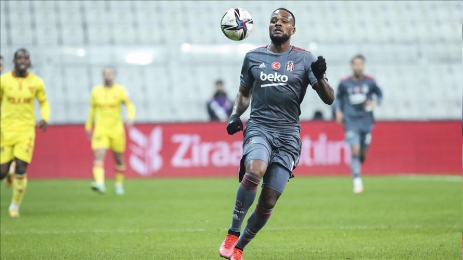 Larin veda edip ayrıldı