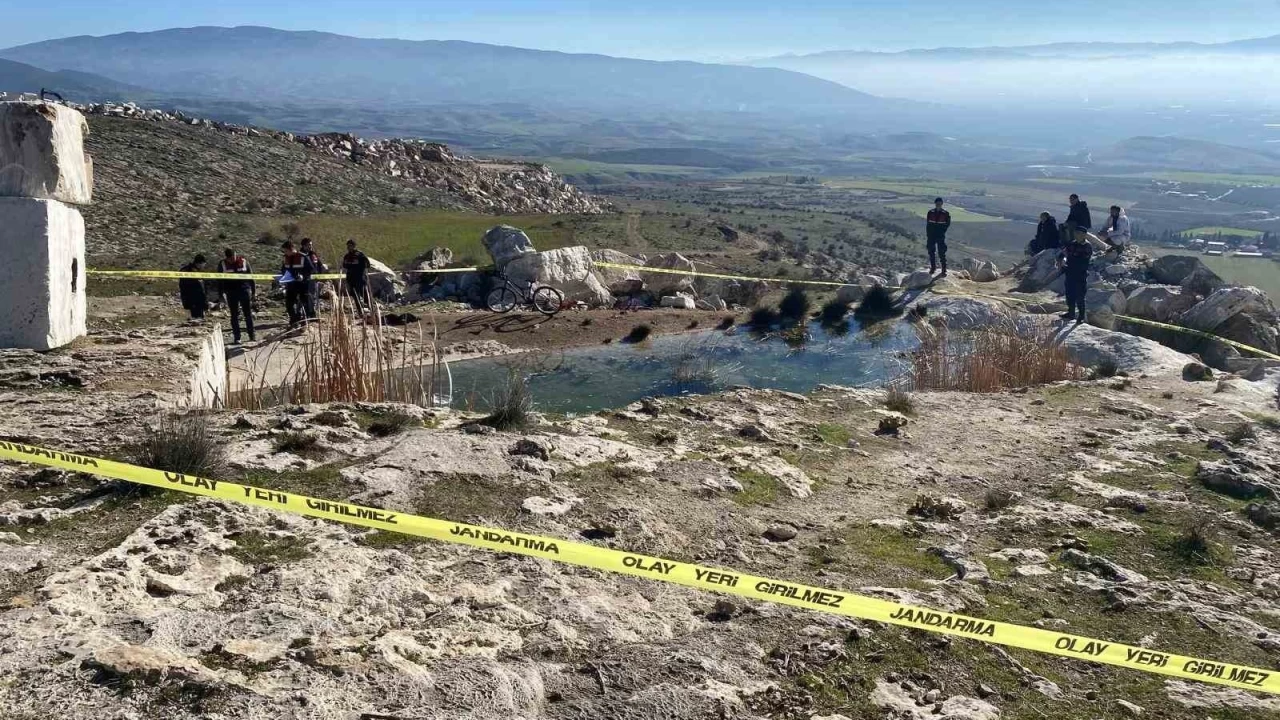 Manisa'da mermer ocann at ukur iki ocua mezar oldu