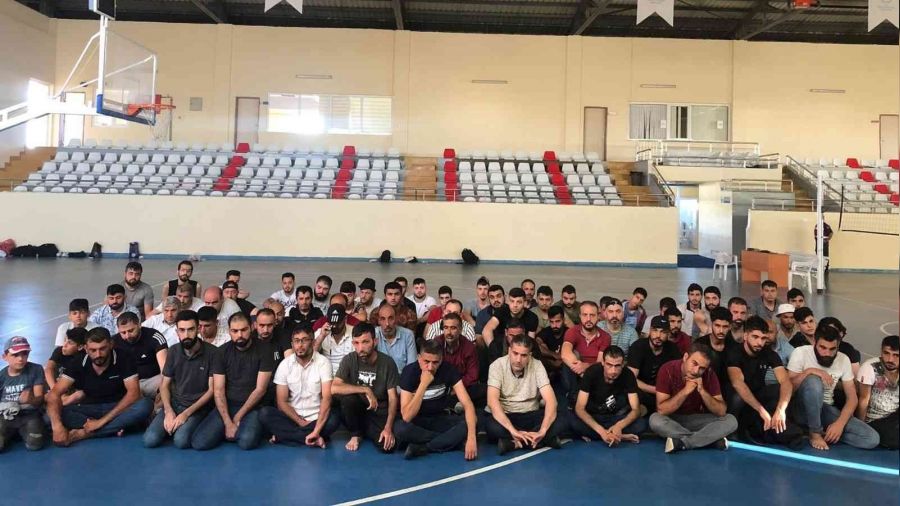 Mersin'de 66 kaçak göçmen yakalandı