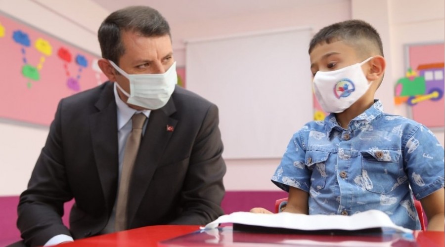 Minik öğrenciden valiye korona cevabı