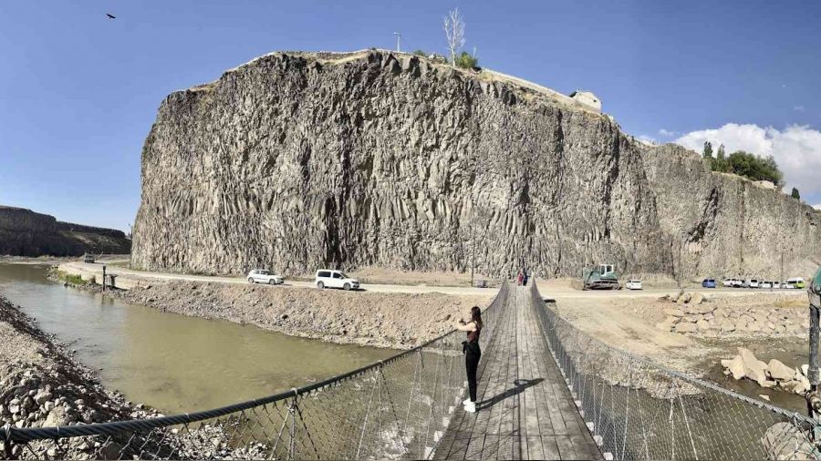 Murat Kanyonu eşsiz güzelliğiyle göz kamaştırıyor