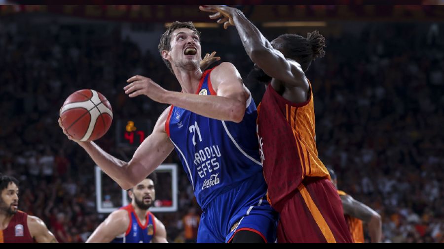 Nefes kesen seri son maça taşındı