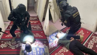 Öcalan'ın posterini köprüye asmıştılar