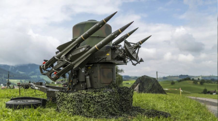 Orta Doğu'ya silah yığınağı