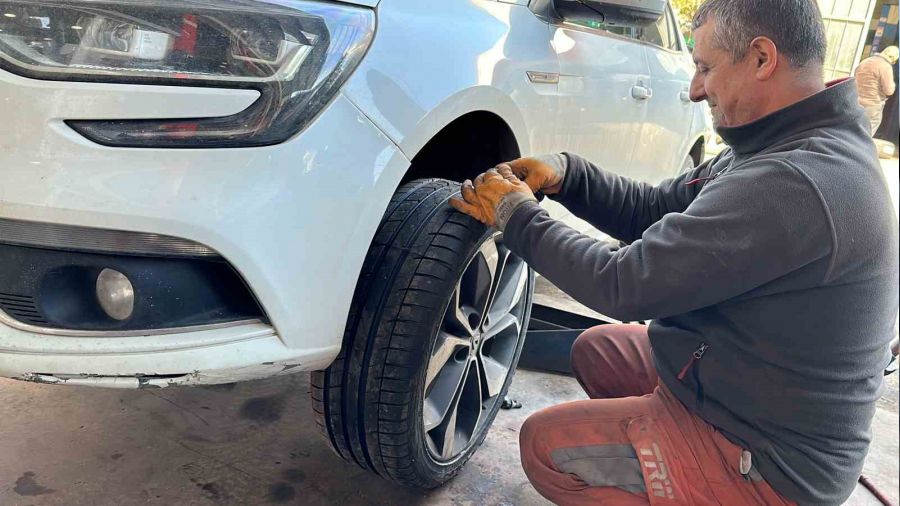 Oto lastikçilerde değişim yoğunluğu