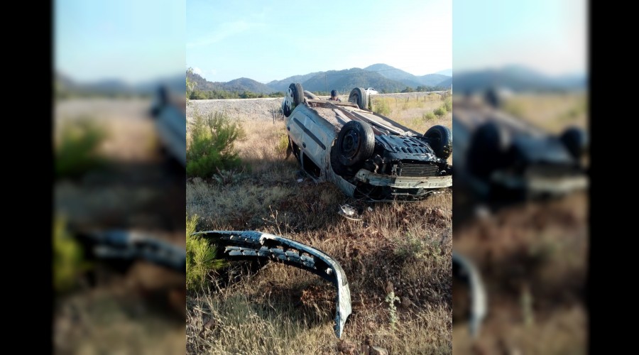 Otomobil tarlaya uçtu: 1 ölü, 4 yaralı