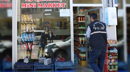 Sadece bozuk paraları çaldı