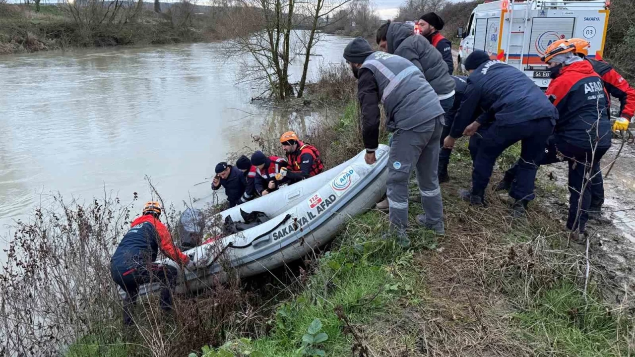 Sakarya'da nehirde bulunan ceset 24 yandaki gence ait kt