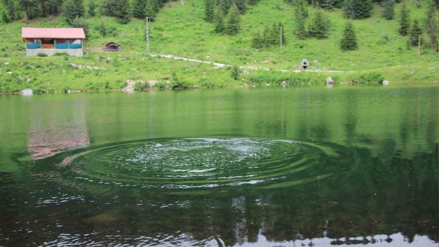 Sakin Şehir Şavşat'ın yeni gözdesi 'Balık Gölü'