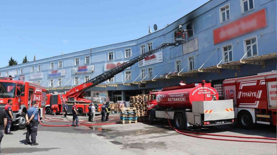 Samsun'da yangın kontrol altına alınamıyor
