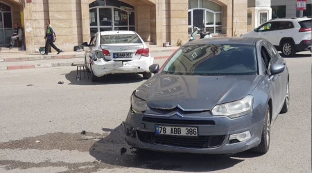 Satışını yeni aldı, kaza yaptı