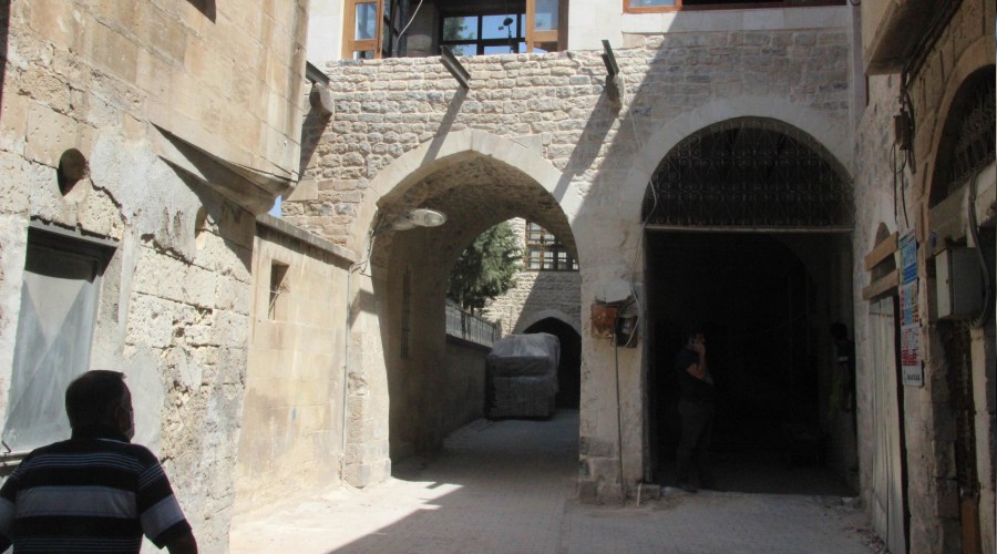 Tarihi handa restorasyon sürüyor