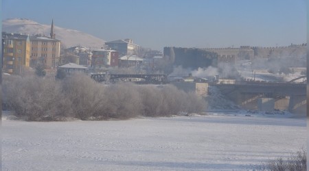 Termometreler eksi 38'i gördü