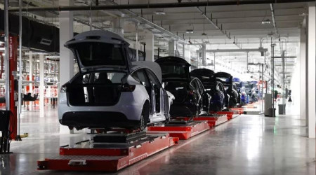 Tesla, 25 bin euroluk otomobil üretecek