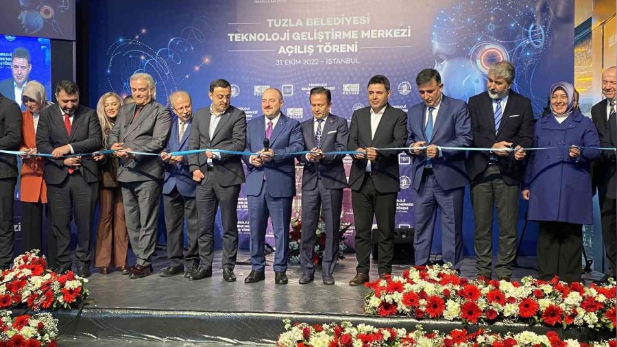 Tuzla'da 'Tuzla Belediyesi Teknoloji Merkezi' hizmete açıldı