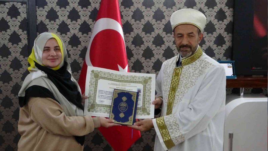 Ukraynalı kadın Müslüman oldu