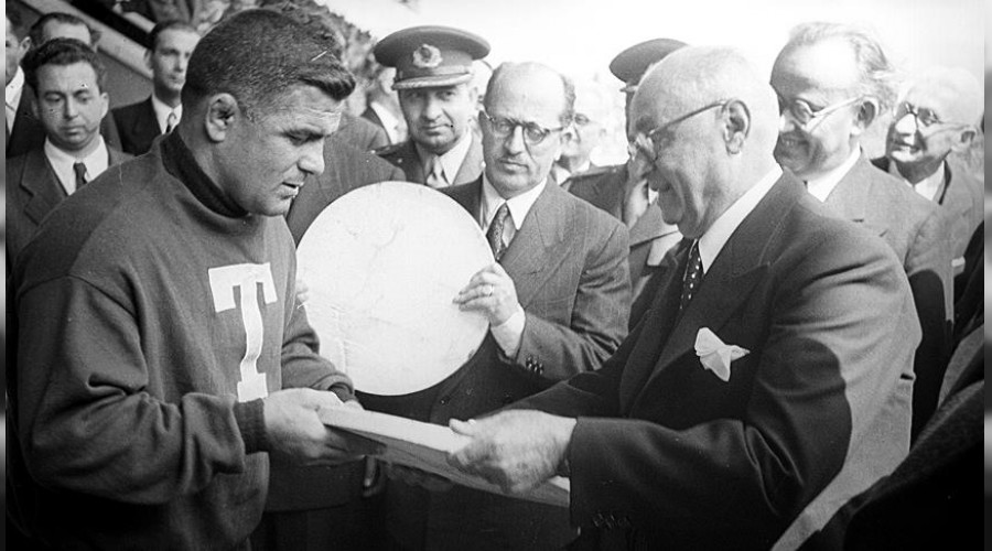 Yaşar Doğu gibisi bir daha gelmez