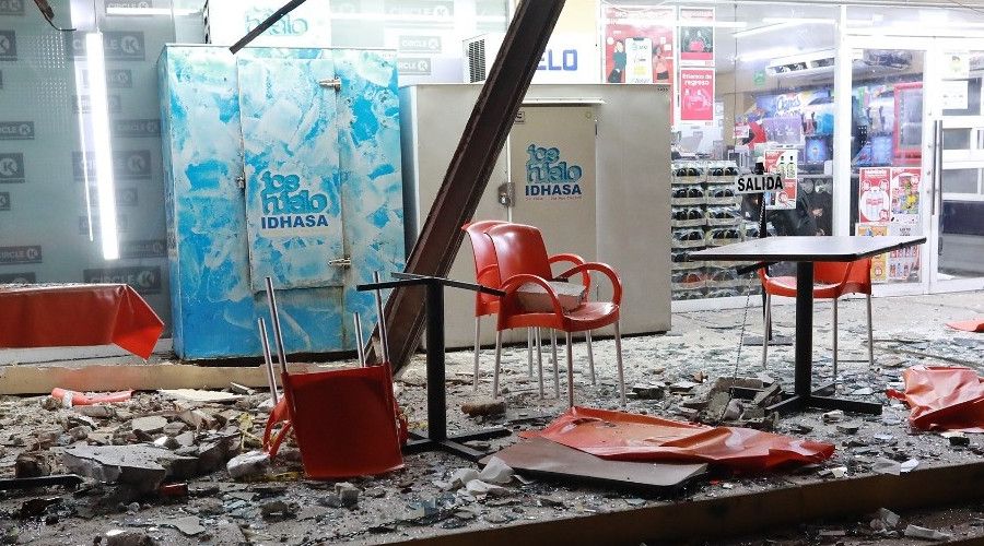 Yaşlı kadın köpeklerin saldırısına uğradı