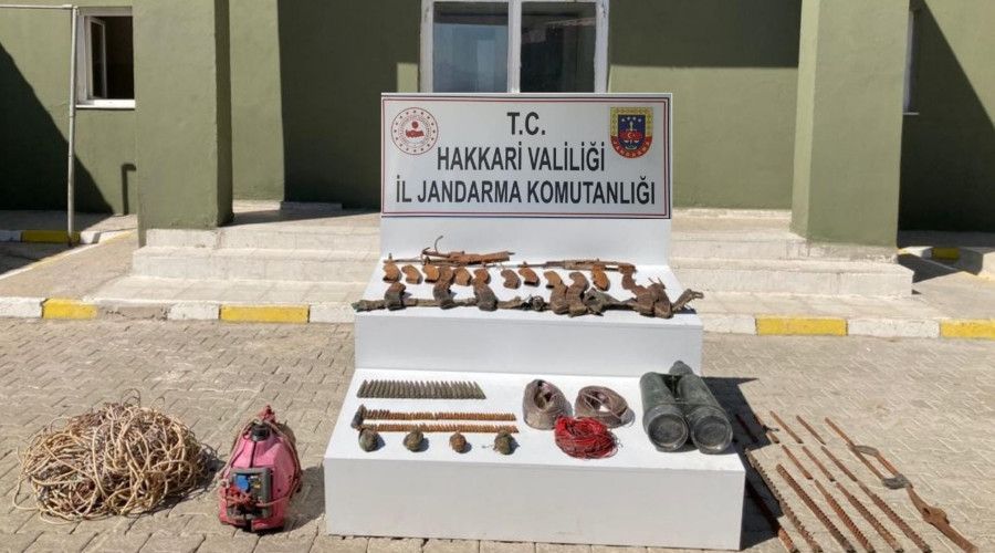 Yüksekova kırsalında sığınak ele geçirildi