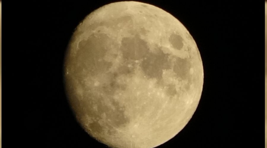 Yüksekovada dolunay