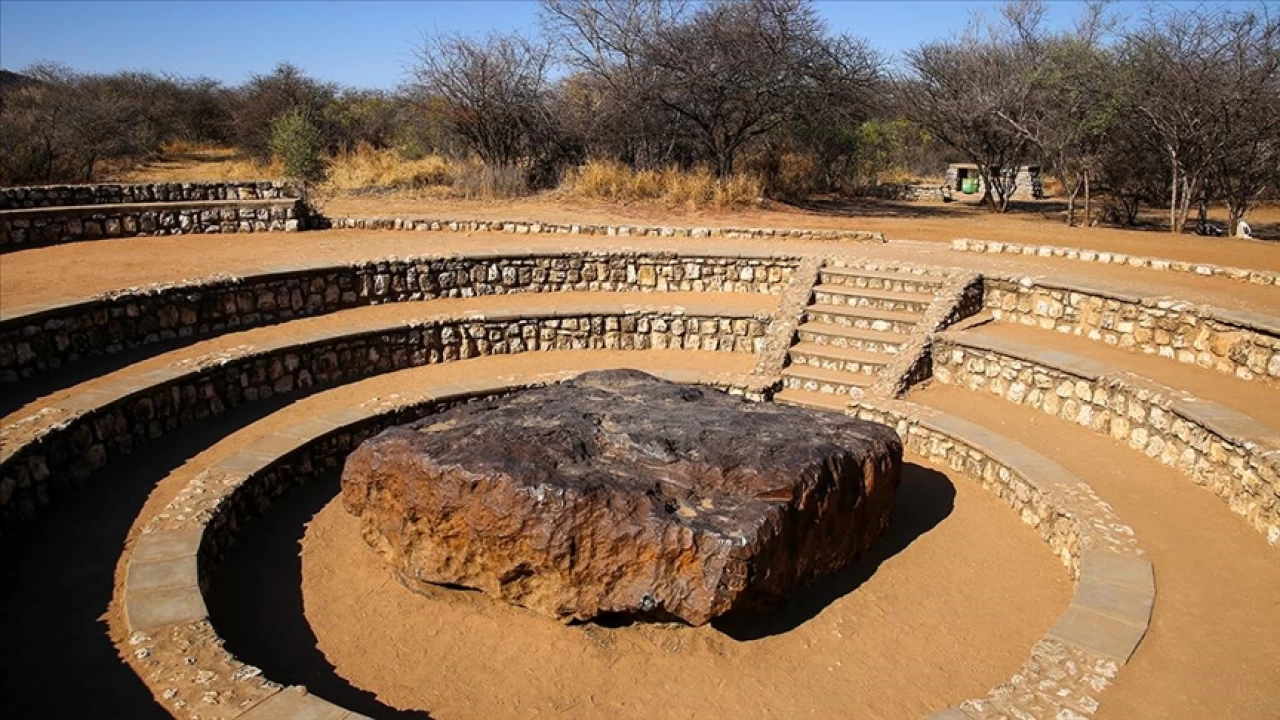 66 ton ağırlığında dünyaya düştü