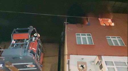 Alev topuna dönen evde baygınlık geçirdi