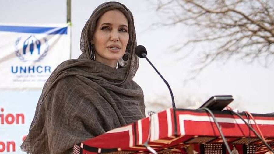 Angelina Jolie, İsrail'in Cibaliya Mülteci Kampı'na saldırısına tepki gösterdi