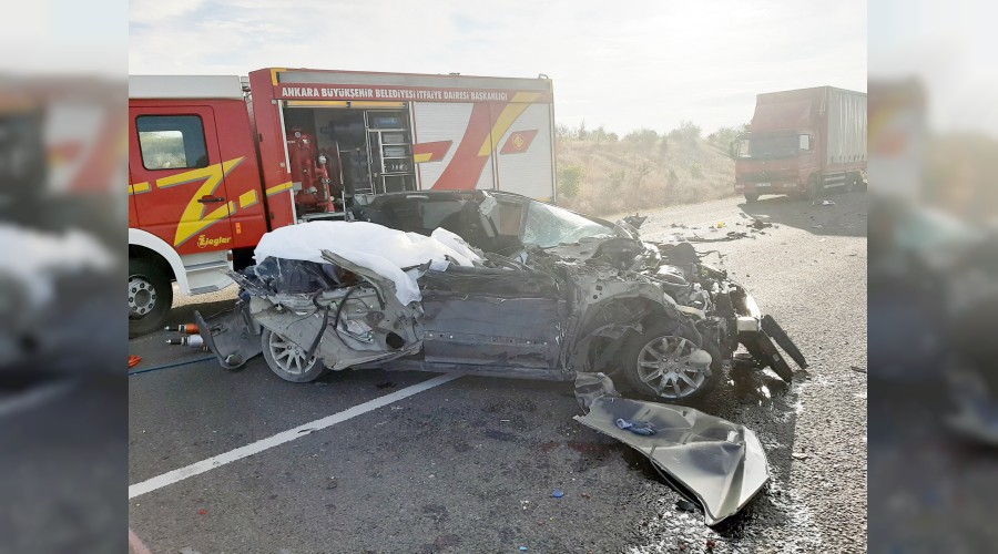 Ankara'da feci kaza: 3 l