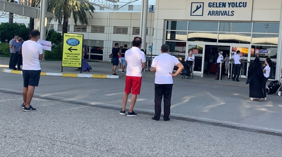 Antalya ilk turistlerine kavuştu