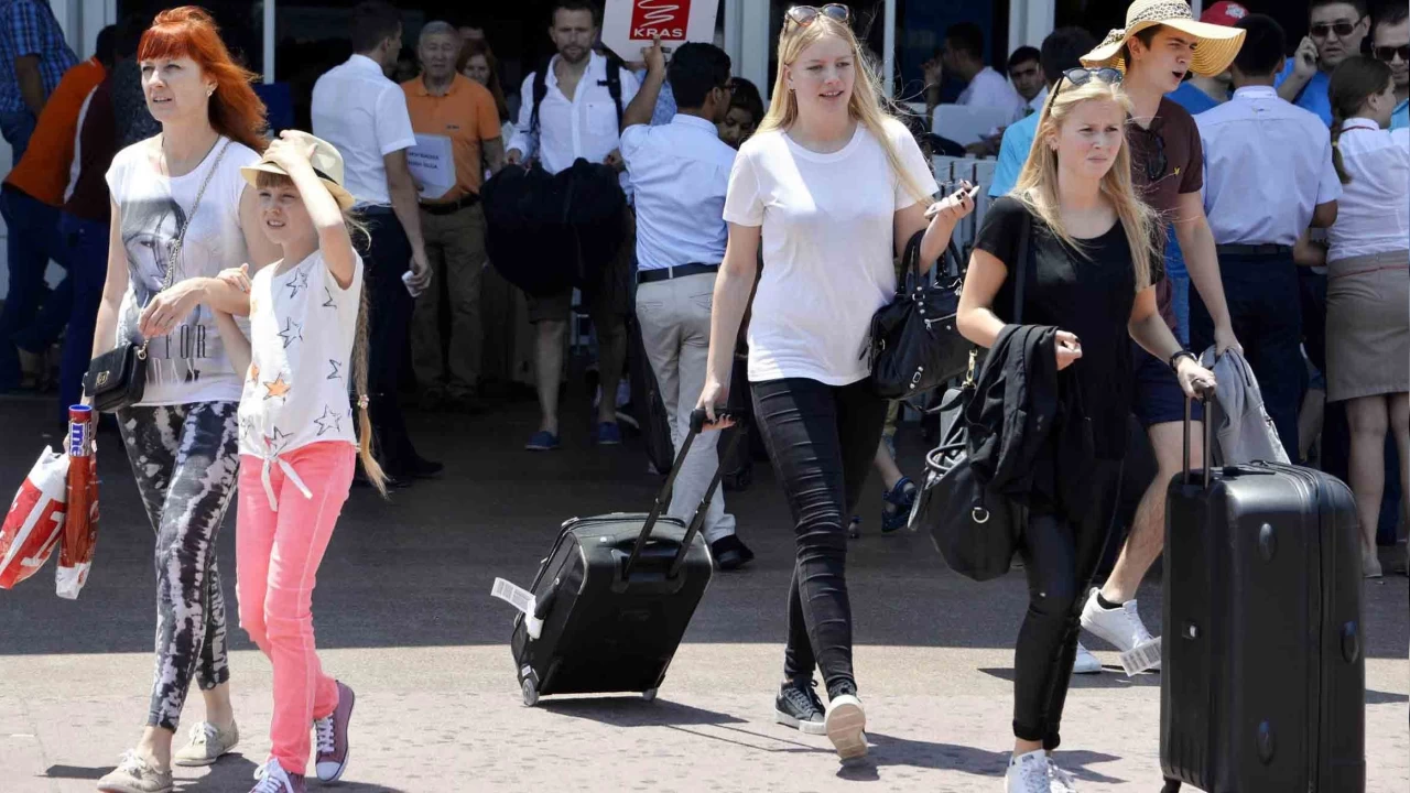 Antalya'ya gelen turist sayısında tüm zamanların rekoru kırıldı