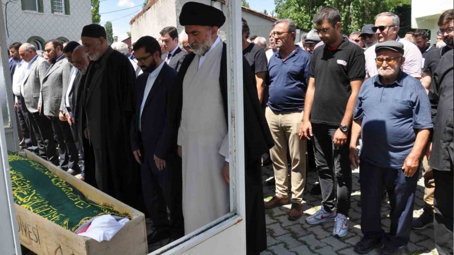 Asker oğlunu gördü, otobüs kazasında hayatını kaybetti