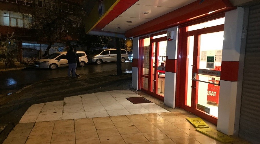 Avcılar'da bir marketten silahlı soygun