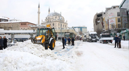 Bolu'da, kar yağışında tarihi rekor bekleniyor