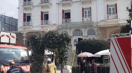 Büyükada'da tarihi otelde yangın paniği