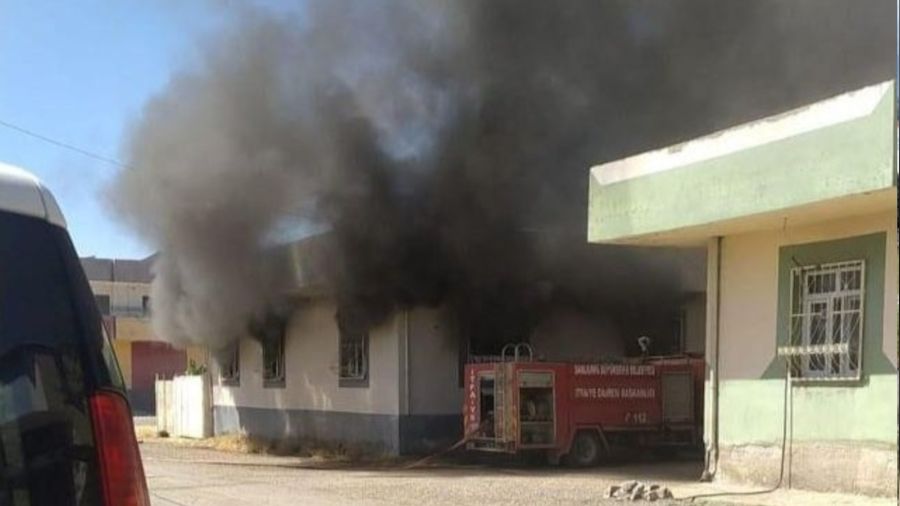 Cinayetten sorumlu tuttukları amcalarının evini yaktılar