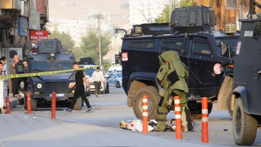 Cizre'de şüpheli valiz patlatıldı