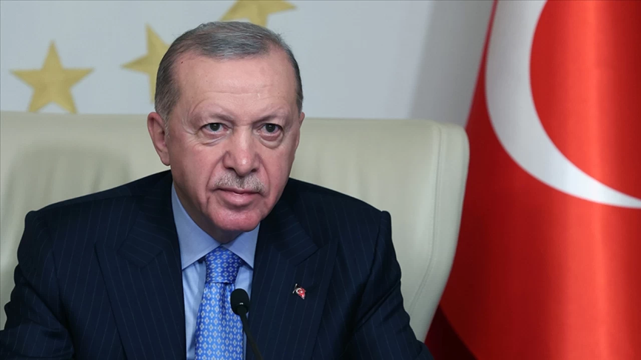 Cumhurbaşkanı Recep Tayyip Erdoğan, "Avrupa Birliği'ne tam üyelik hedefimizi muhafaza ediyoruz" dedi