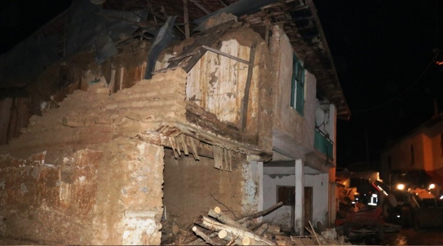 Doğu Anadolu fayı hareketli