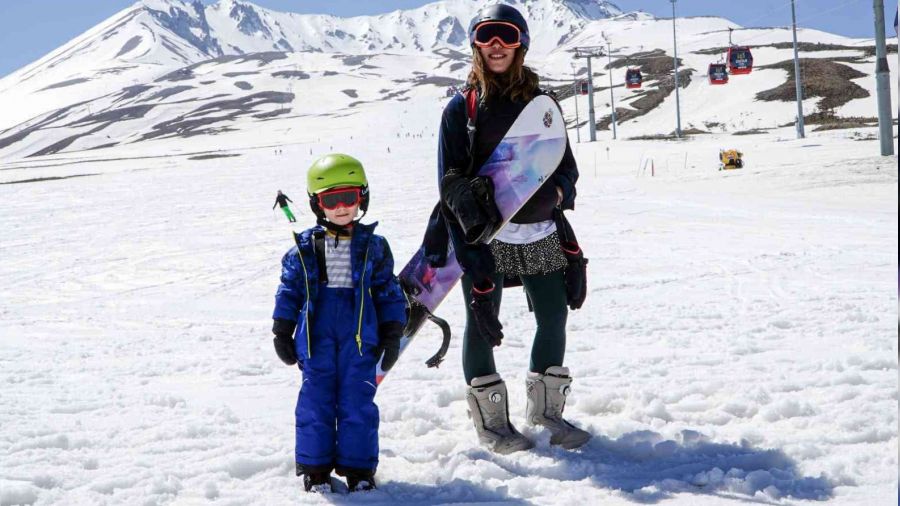 Erciyes'te baharda kayak keyfi