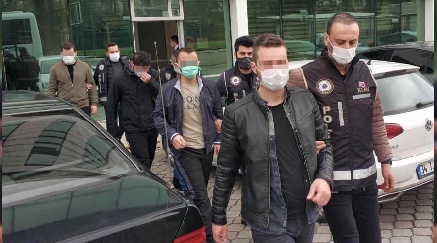 FETÖ'den gözaltına alınan 1'i avukat 6 kişi adliyede