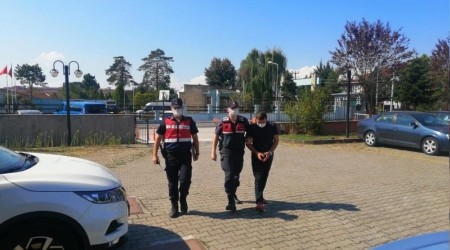 Firari şahıs jandarmadan kaçamadı