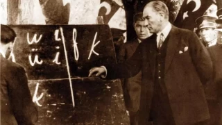 Gazi Mustafa Kemal'e Atatrk soyad verildi, baretmen ilan edildi