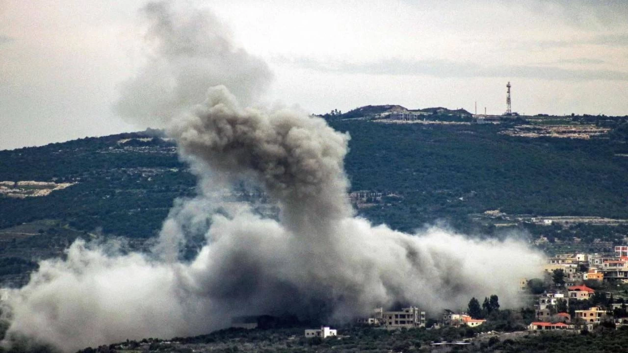 Hizbullah, İsrail askeri mevzilerini topçu atışıyla vurdu