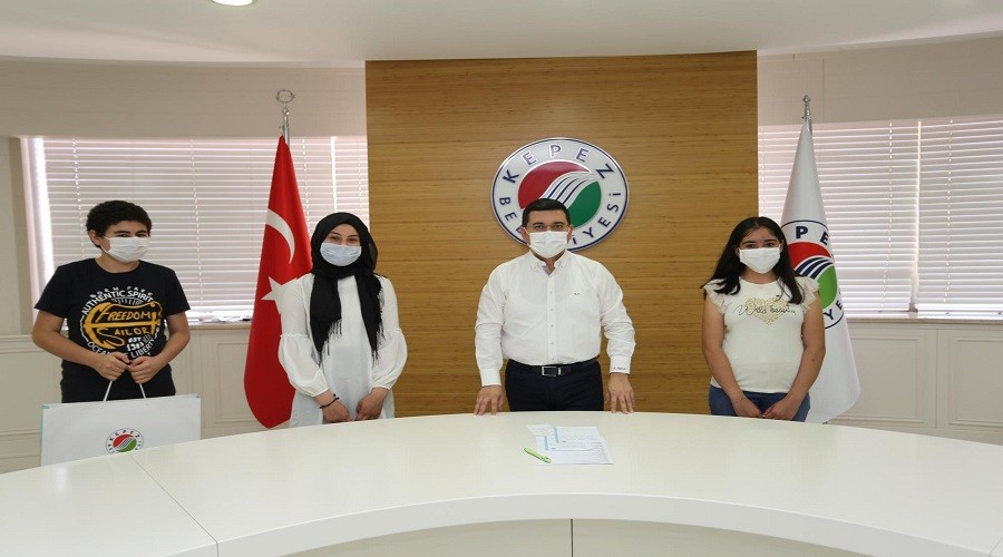 İlk 3’e girenlere bilgisayar ödülü