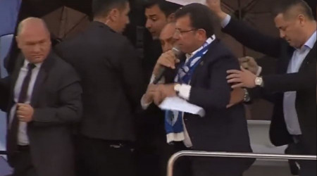 İmamoğlu'na Erzurum'da taşlı saldırı