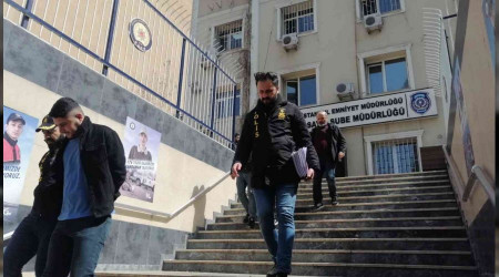 İstanbul'da 14 ev soyan hırsızlar yakalandı