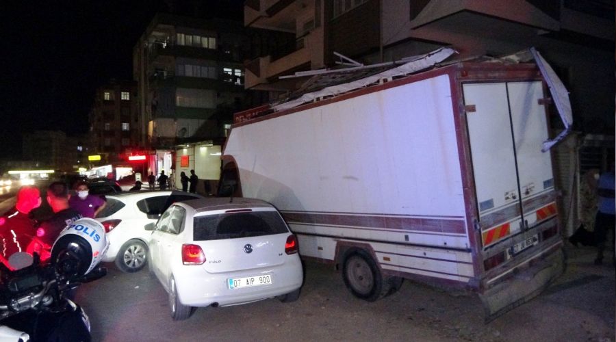 Kamyonun freni boşaldı