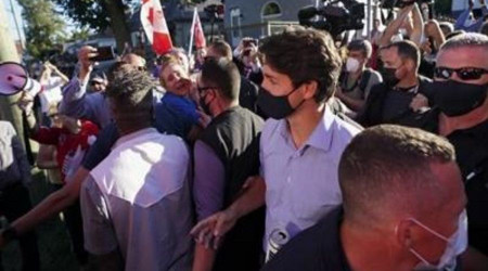 Kanada Başbakanına taşlı saldırı