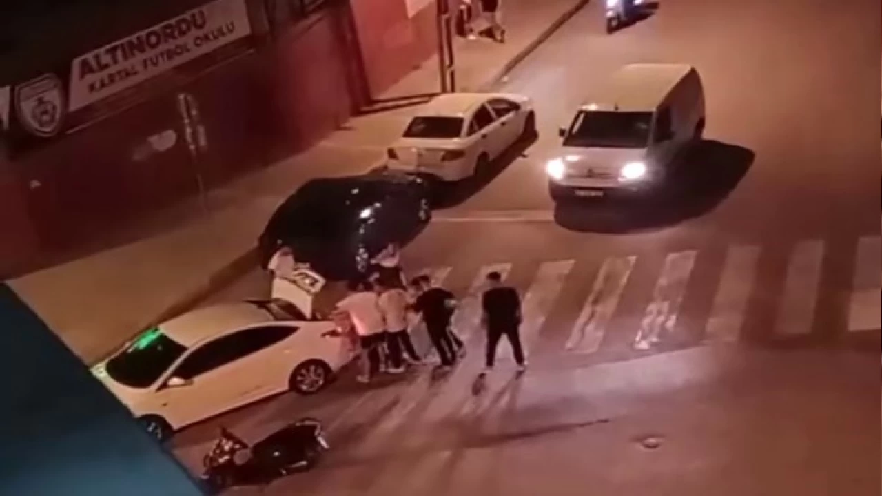 Kartal'da bir şahsı darp edip, kaçırdılar
