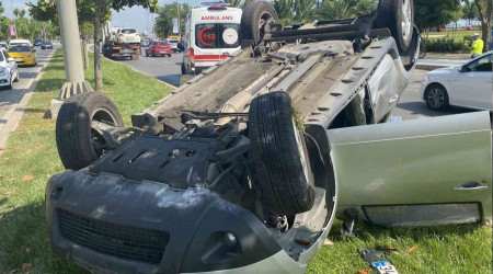 Kartal'da kontrolden çıkan otomobil takla attı